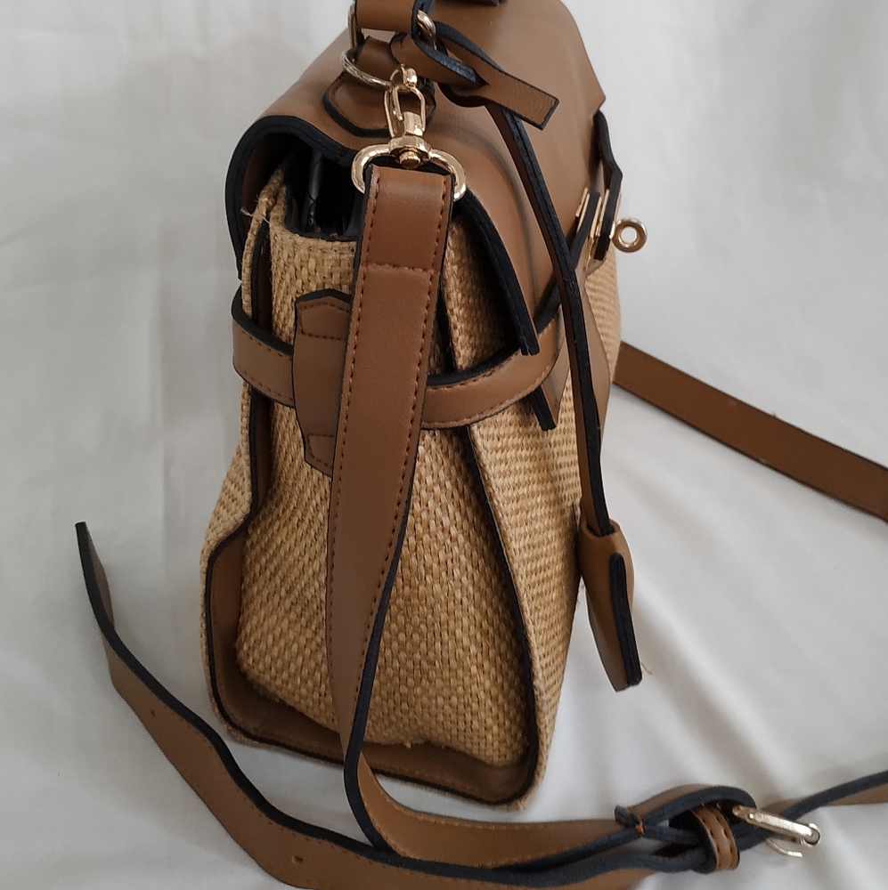 Jude Sling Bag - Picture 6 of 11
